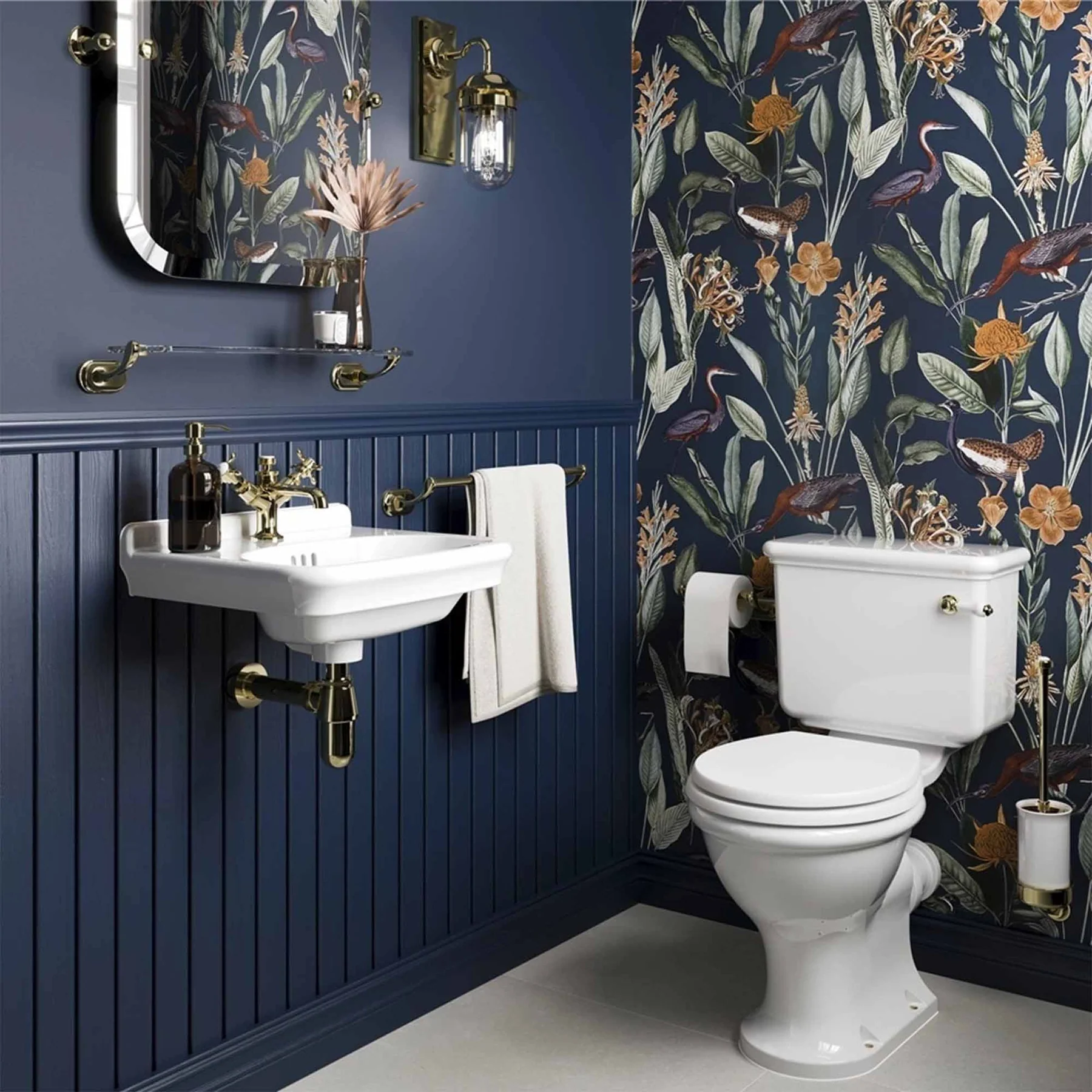 Burlington Guild Rimless Standard Close Coupled Toilet Traditional - Image 7